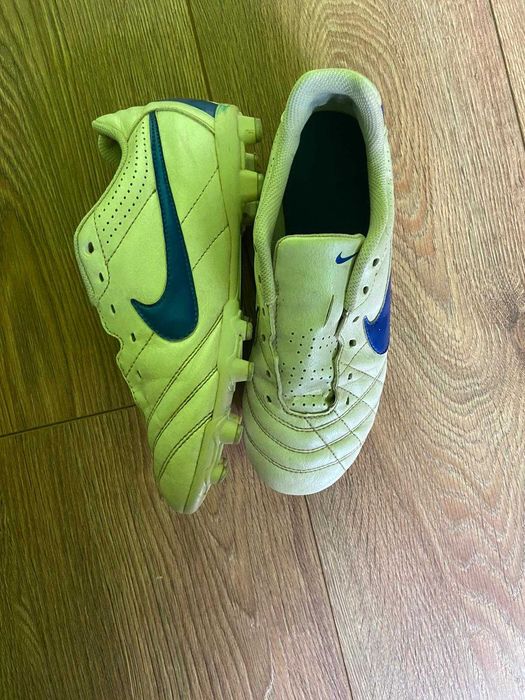 Ghete de Fotabal Nike Tiempo