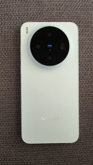 Vivo X300 256 gb nou