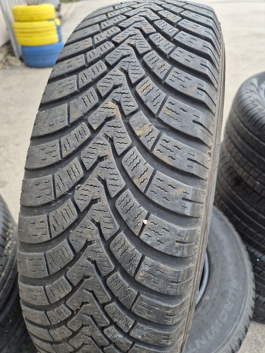 4бр. 215/70/16 Falken Eurowinter hs01 SUV зимни гуми