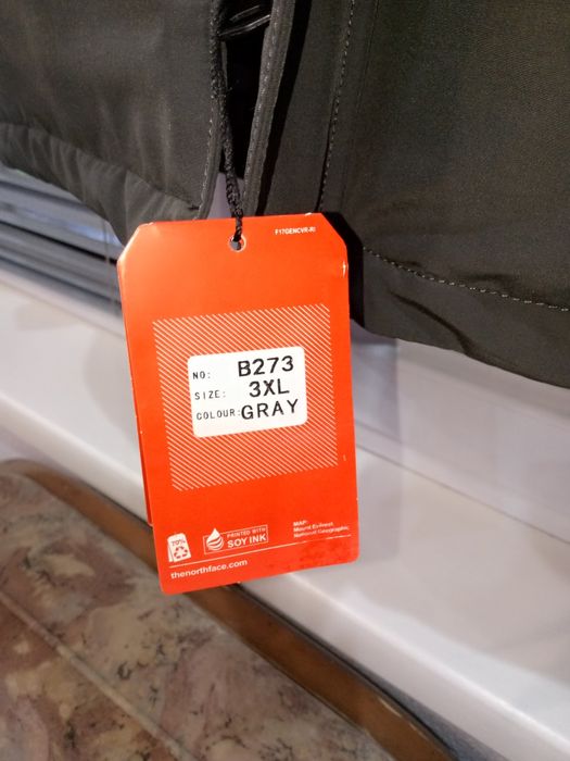 Отличный пуховик! Новый!