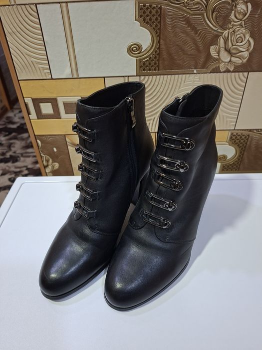 Продам полусапожки женские