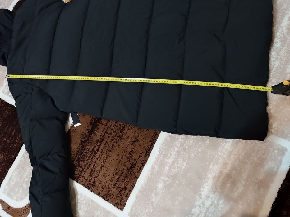 Пуховик зимний, черного цвета