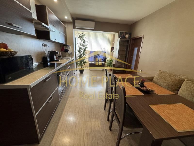 Тристаен апартамент в ж.к. Трошево