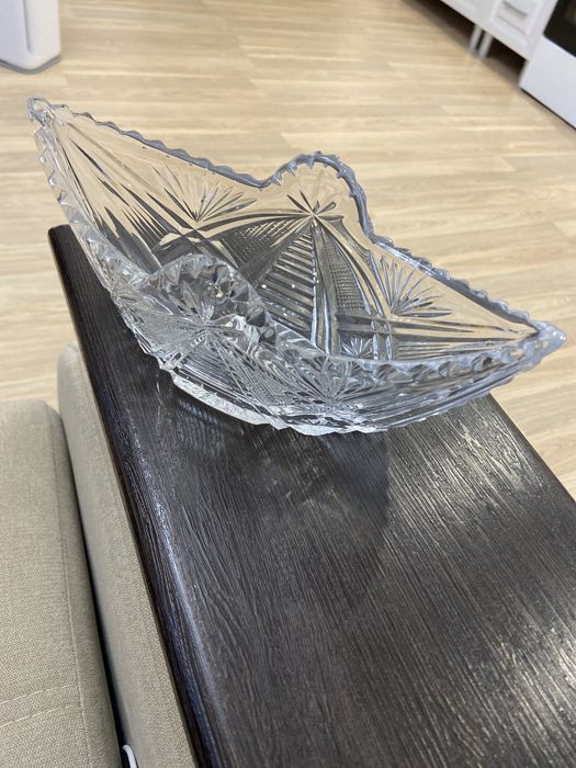 Хрустальная салатница «лодочка»