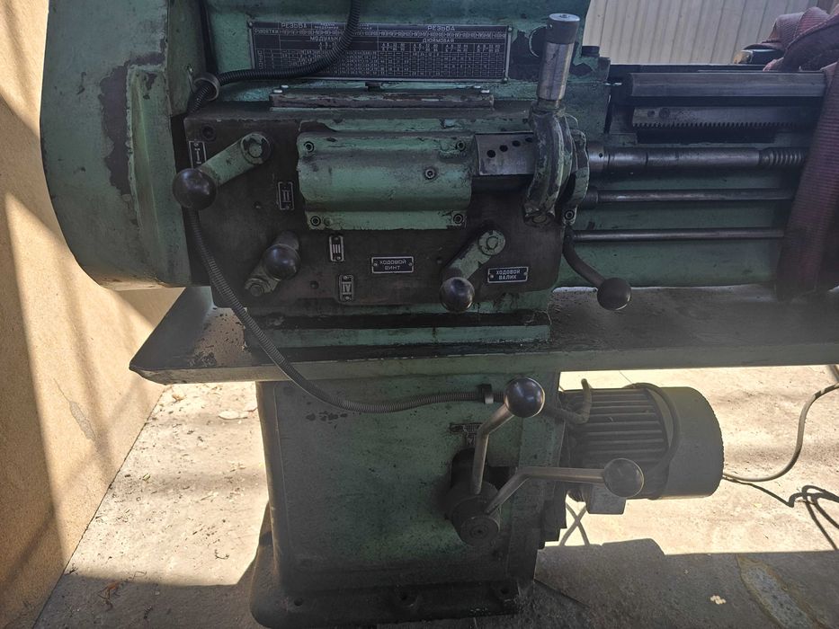 Токарный станок в отличном состоянии.