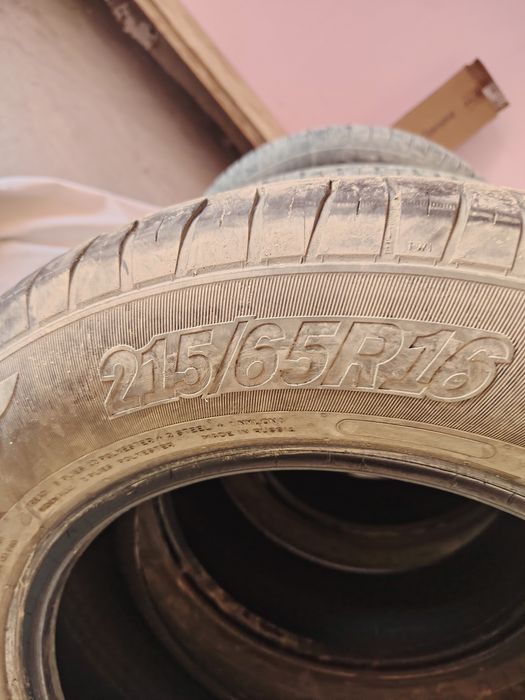 Шины б/у 215/65/16