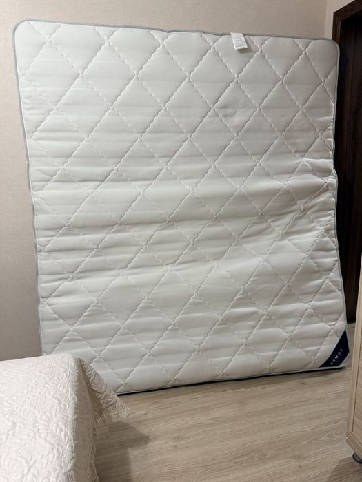 Матрац 180*200  средней жесткости