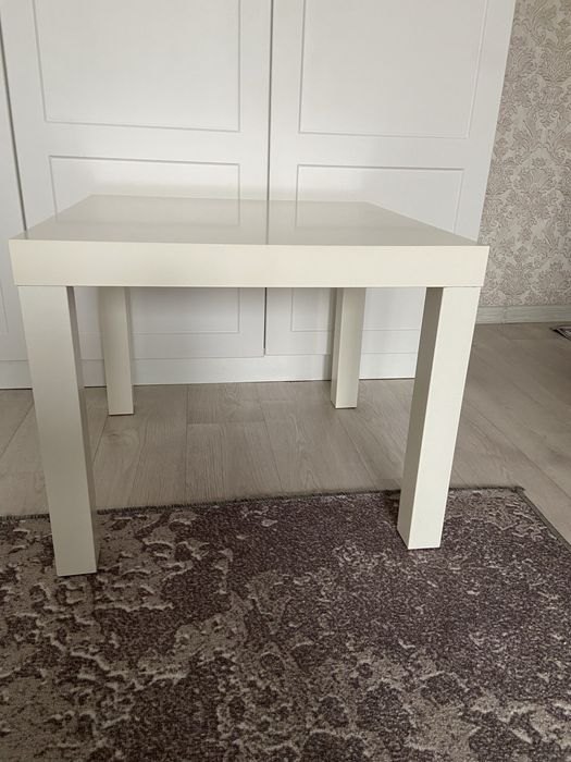 Продам журнальный столик икея