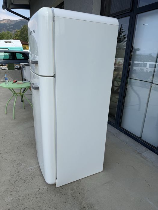 Перфектен хладилник SMEG 170см