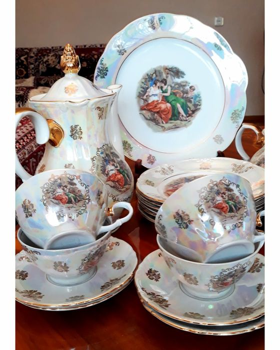 Продам легендарный  сервиз "Мадонна"