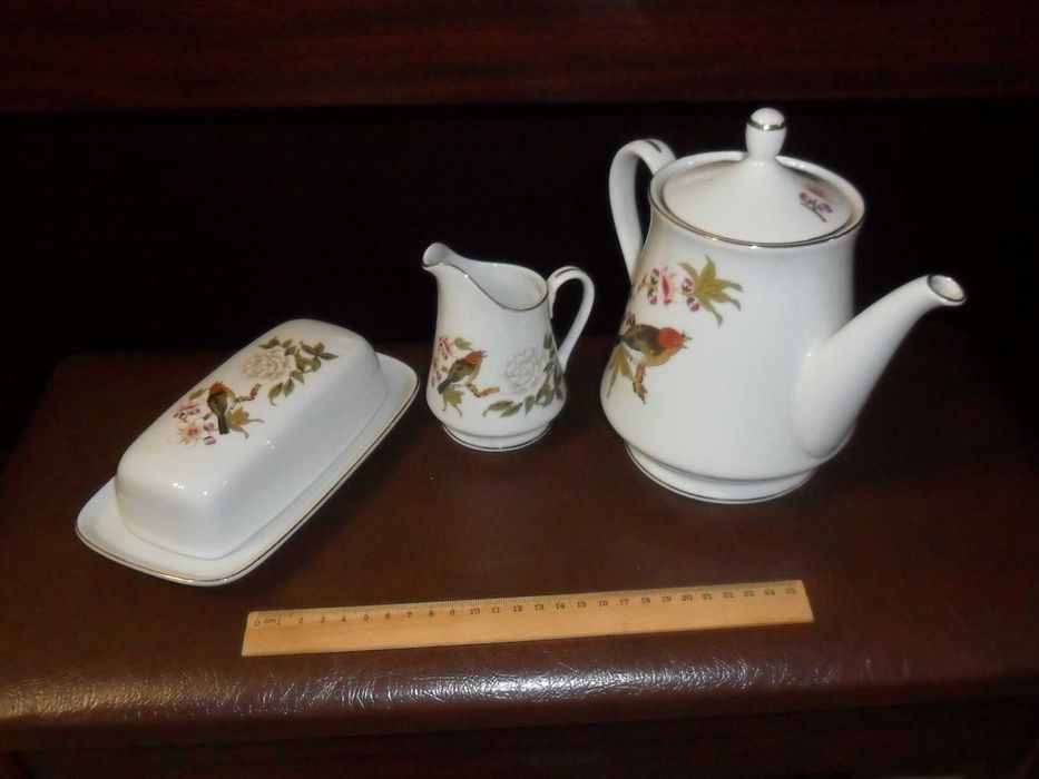 Сервиз фарфоровый, часть,  Япония