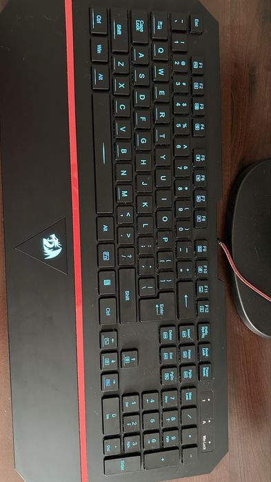TASTATURA GAMING REDRAGON,RGB(iluminare diverse culori)