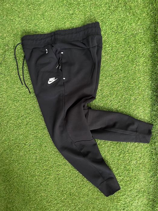 Дамско долнище : Nike Sportswear Fleece Tech Pants M