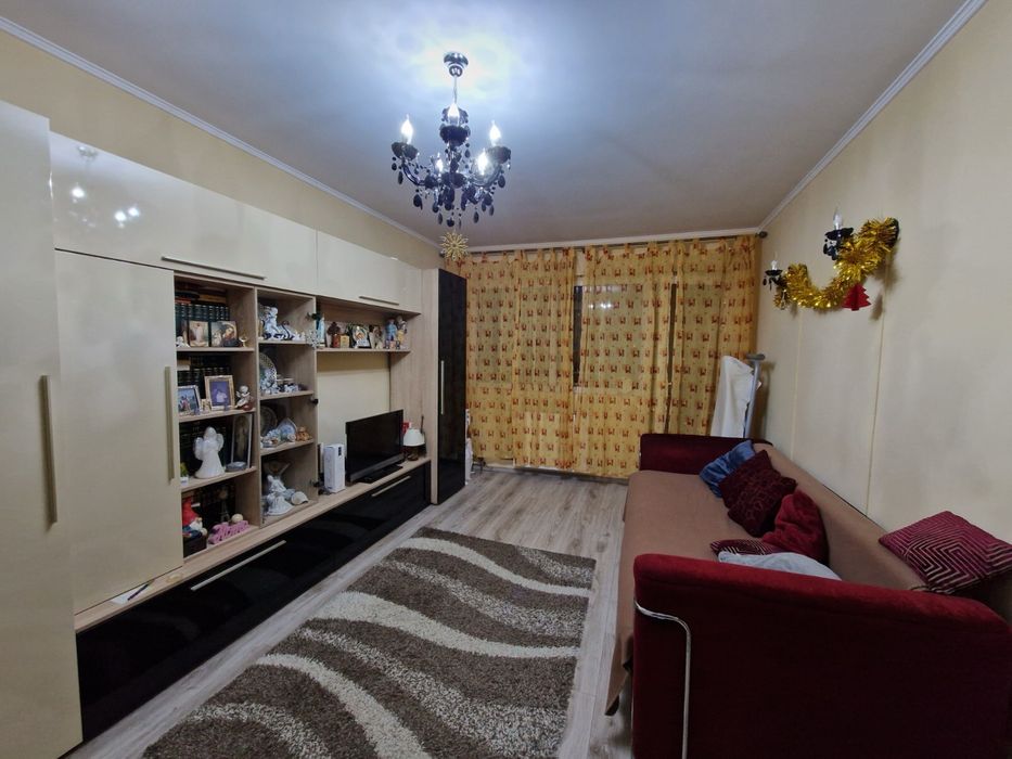 Apartament 2 camere decomandat zona podul inalt Ploiesti Vest