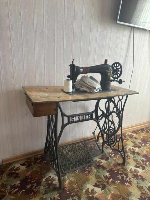 Швейная машина продам