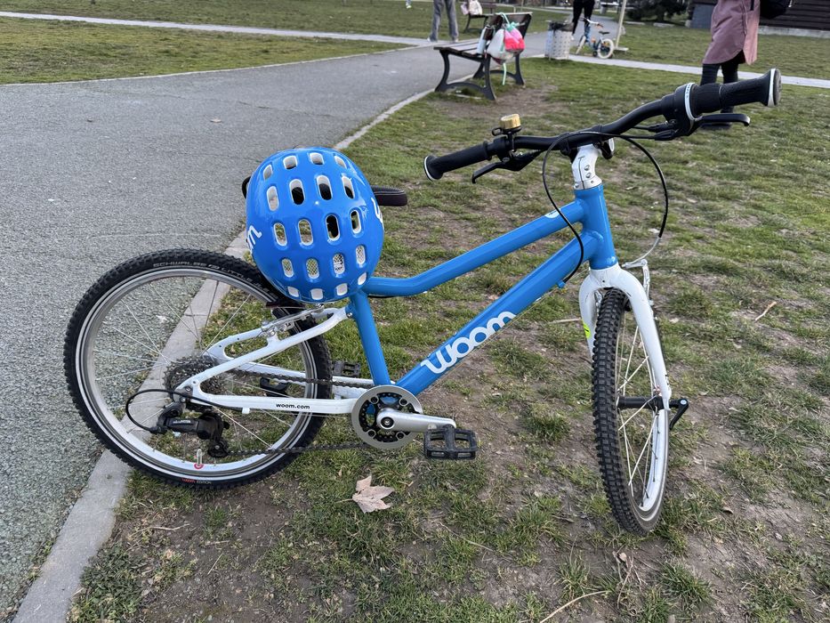Bicicleta Woom 4 albastra