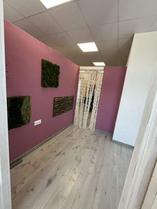 Дава се под наем  в Дупница -  кв.м за 102 € - Снимка #1