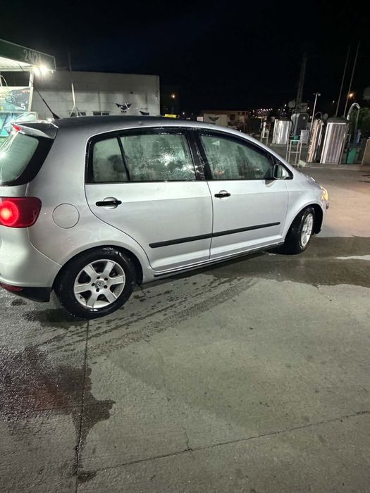 Vând vw golf 5 plus