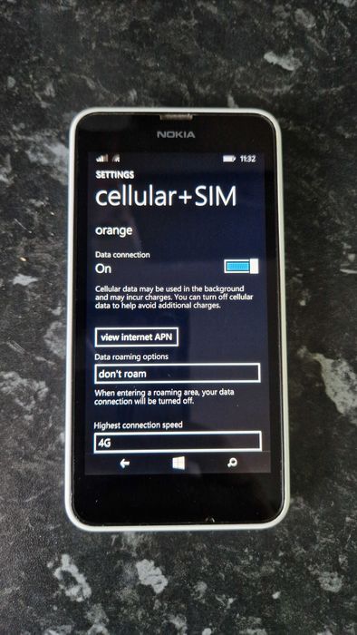 Vand Nokia Lumia 635 ALB cu 4G !!Codat Orange!! Windows 8.1 la 100lei