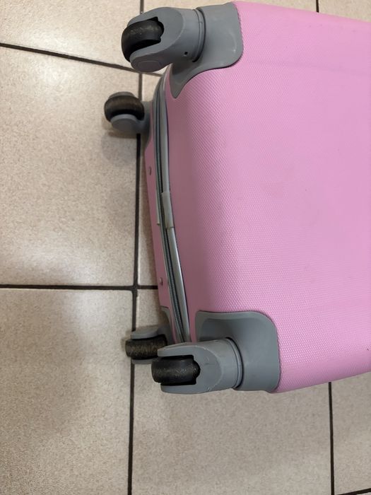 Куфар със заключване