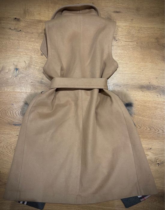 Кашмирен елек с вълна и естествен пух  на Burberry