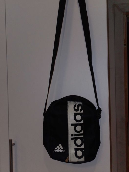 ОБЯВА 12.Дамски чантички.