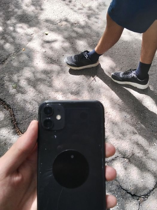 iphon 11 идиальни !!!