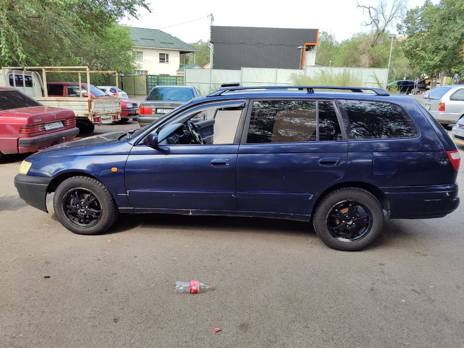 Продам машину TAYOTA COLDINA