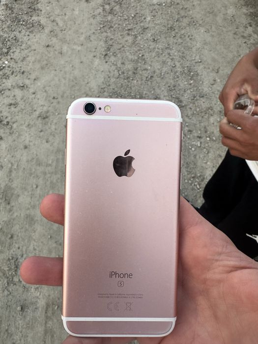 Айфон 6s  торг есть минусов нет