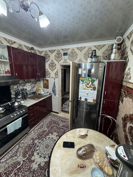 Продаеться 4-х комнатная квартира