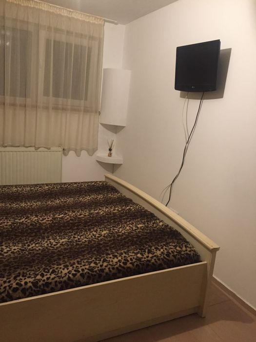 Mobila cu pat si saltea
