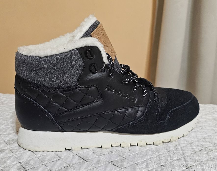 Нови Reebok Classic Leather Mid Winterized 37.5