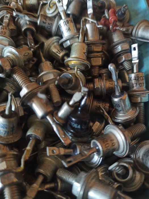 Микросхемы микросборки радиодетали СССР.