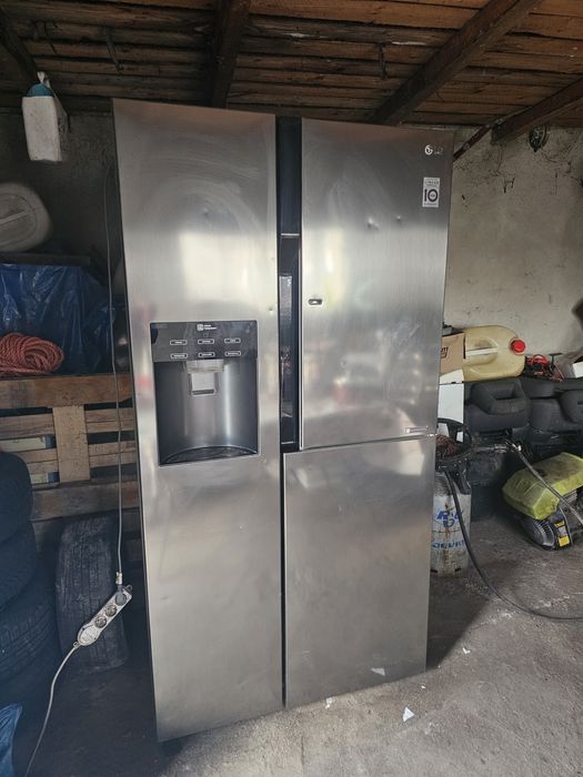 LG GSJ760PZUZ – Side by Side Inverter