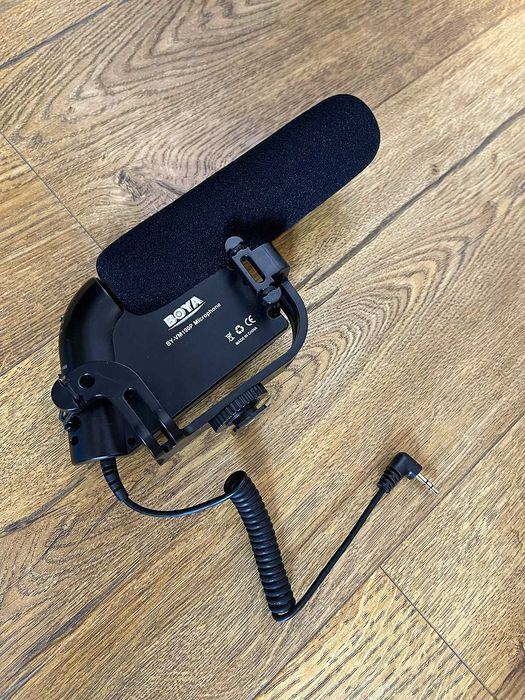 Направленный микрофон для видео фото камеры (новый, Boya)