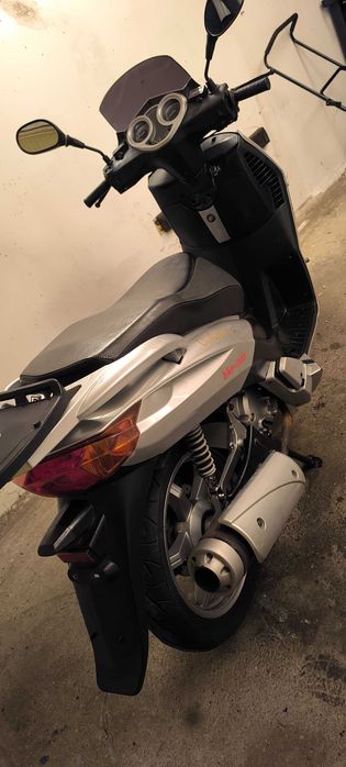 Scuter Keeway Outlook 125