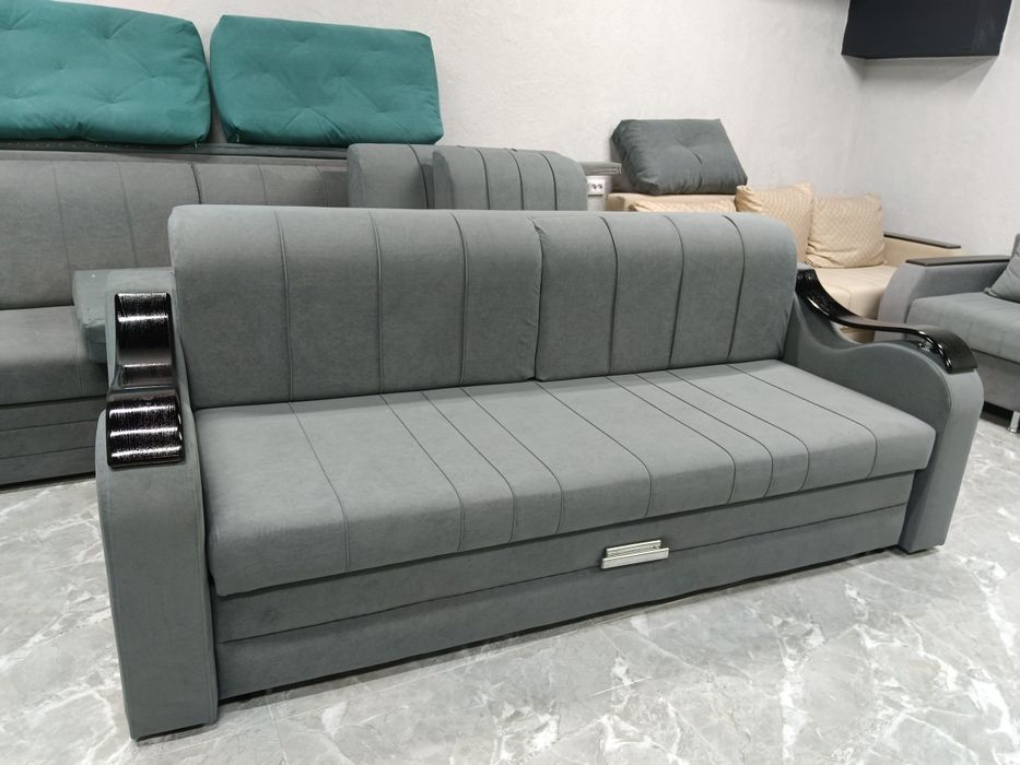Продам  диван 3х местный раскладной