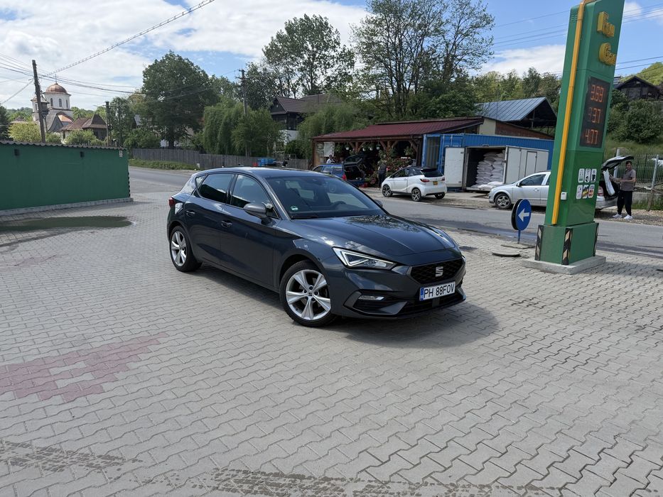 Seat Leon Primult proprietar in tare, înmatriculat fiscal pe loc.