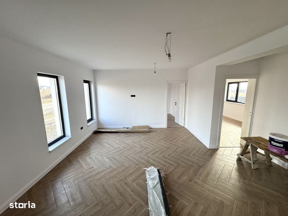 4 camere! 2 BAI! Incalz in pard! Casa Valea Ursului - Vorovesti
