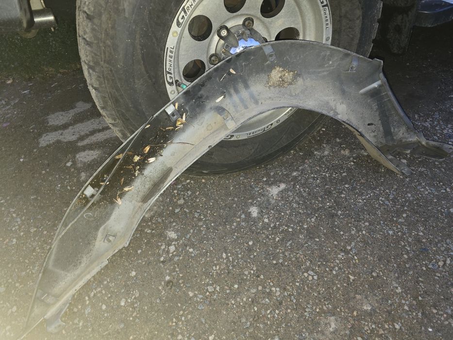 Фендер на Prado 95