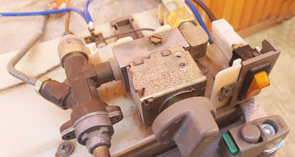 Electrolux frigider RM, 3 surse de alimentare(12v, 220v,gaz) complet