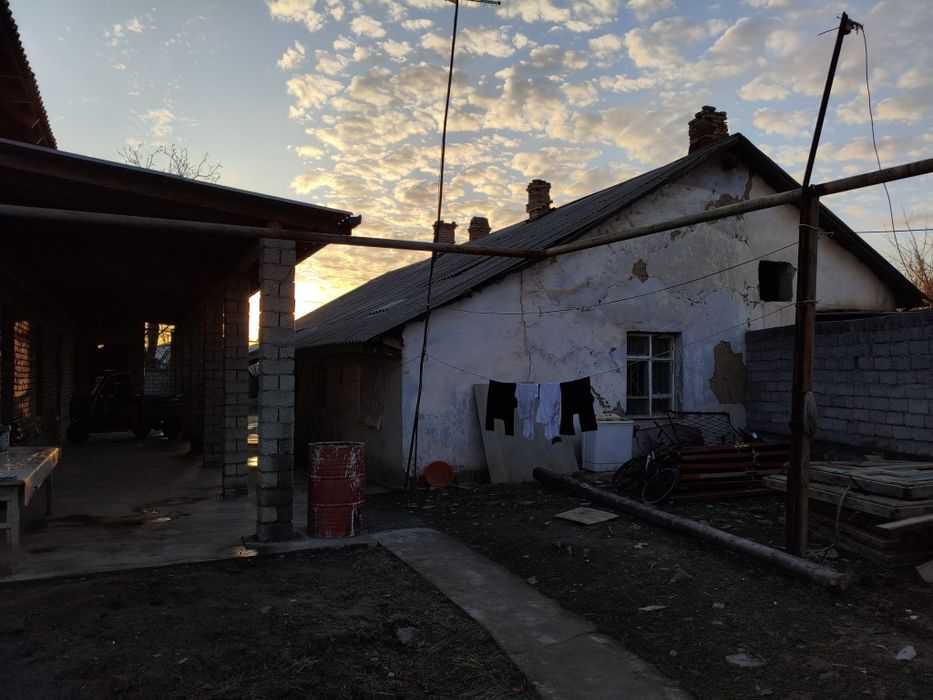 Продаётся дом, 14 соток. Политотдел.