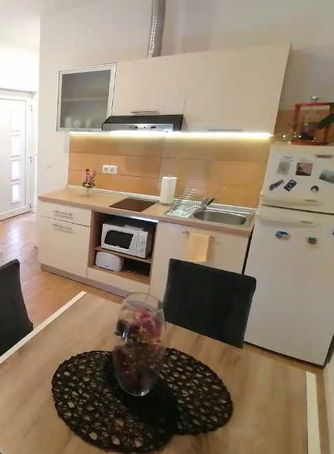 Дава се под наем Двустаен апартамент в Пловдив, Тракия - 59 кв.м за 278.97 € - Снимка #1