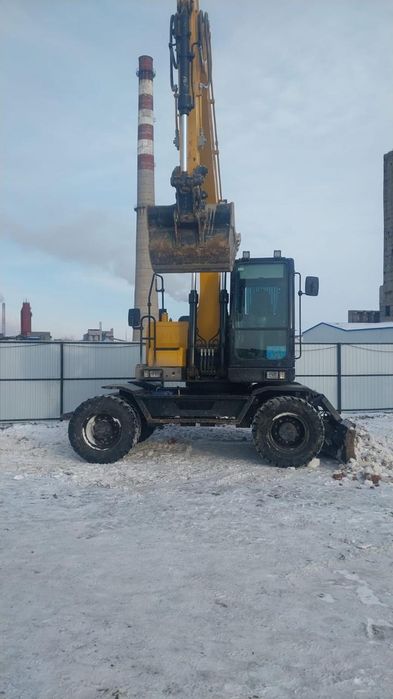 Услуги колёсный экскаватора. Услуги 3 в 1. Петушок.  Погрузчик.