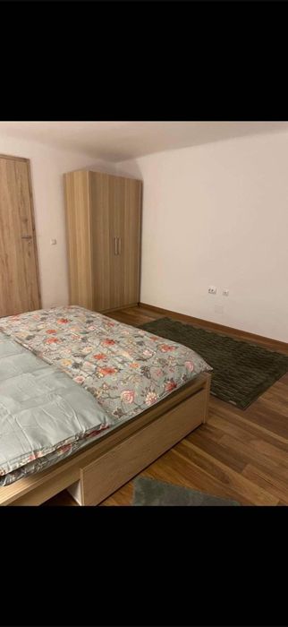 Închiriez apartament 2 camere decomandat  60mp lângă Spitalul Județean