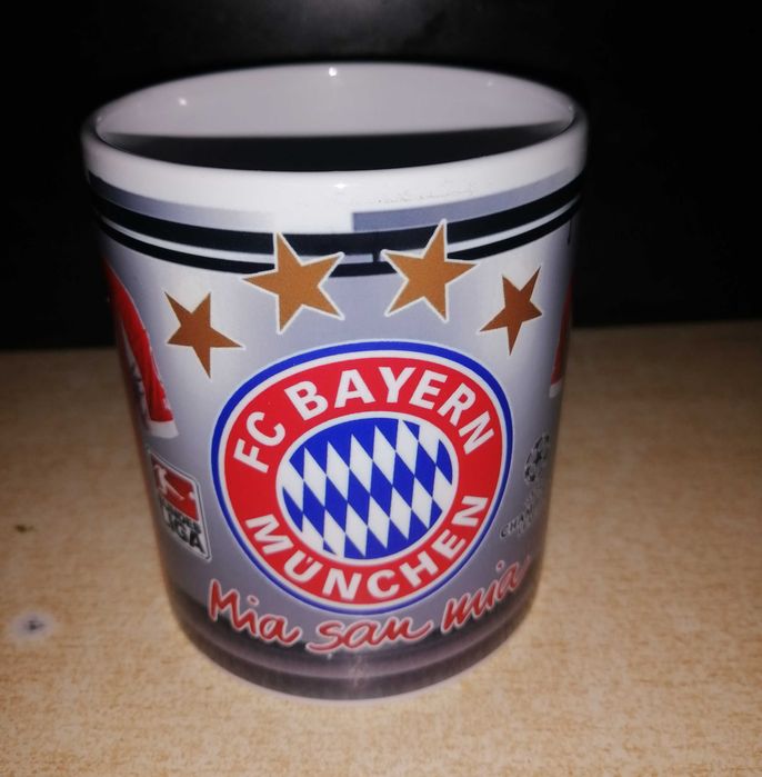 Футболна фен Чаша на Байерн Мюнхен с име сезон 25/26!Bayern Munich