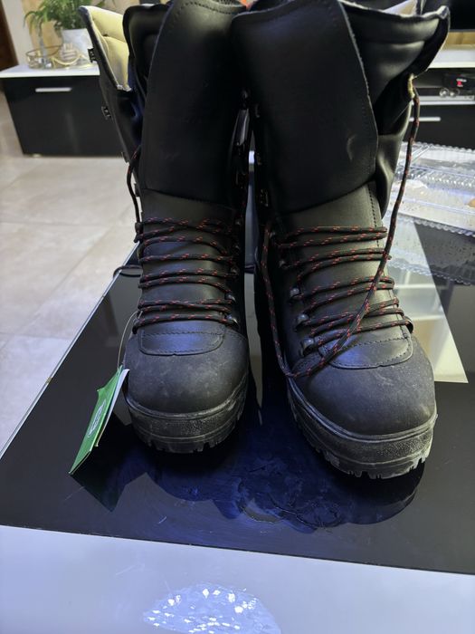 Bocanci pentru padure drujbe