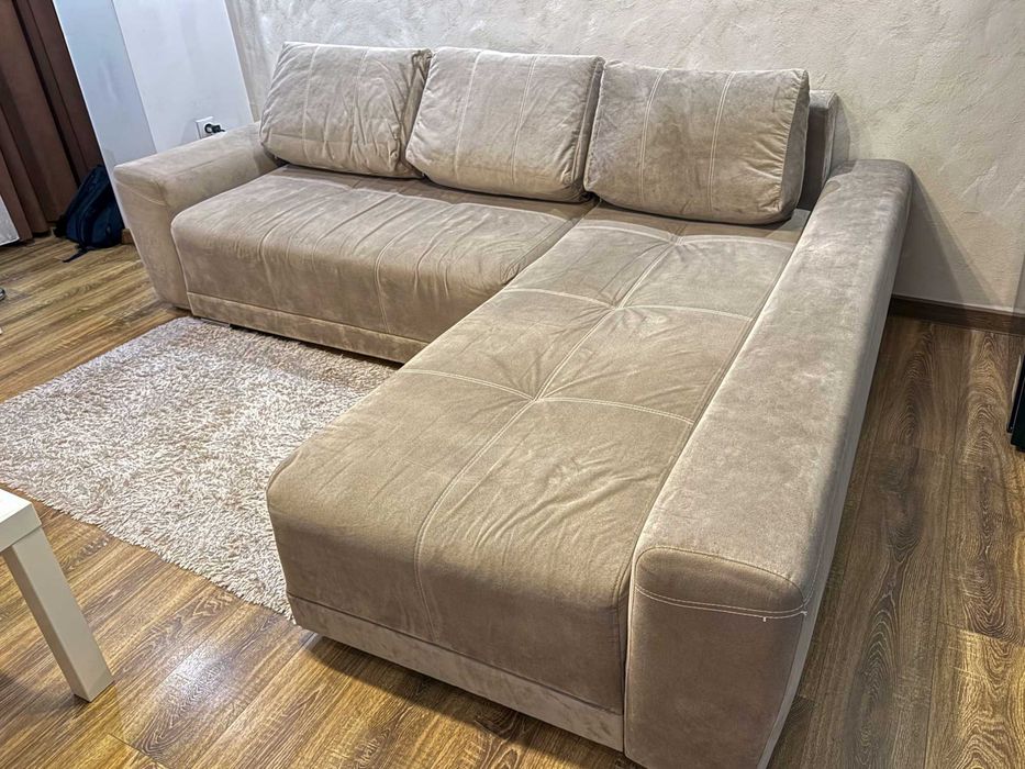 РАЗТЕГАТЕЛЕН ДИВАН РЪЧНО ИЗРАБОТЕН направен по поръчка от мебелист