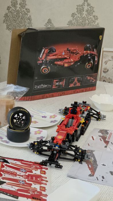 Formul 1 Ferrari and RedBull