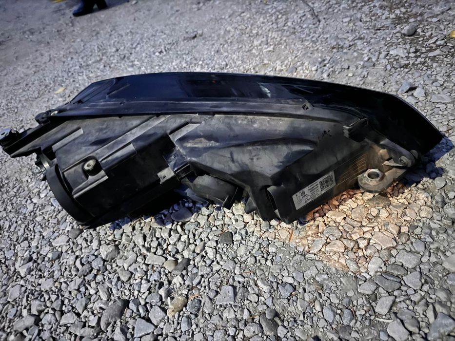 Ляв фар за VW golf 7